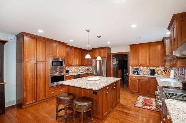 4744 Franklin Avenue, Western Springs, IL 60558