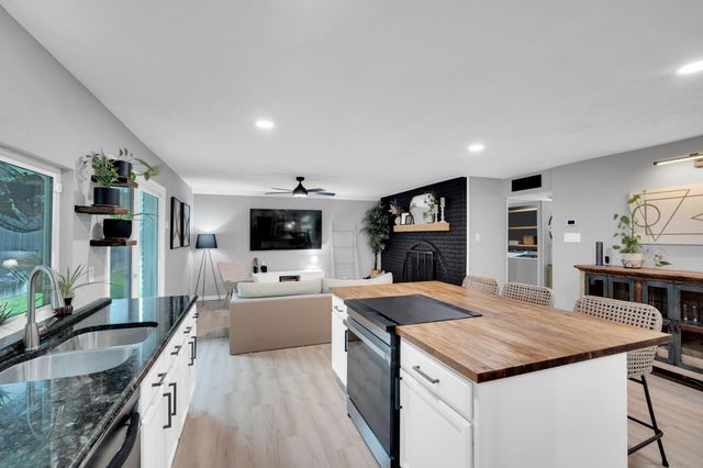 10810 Wallbrook Drive, Dallas, TX 75238