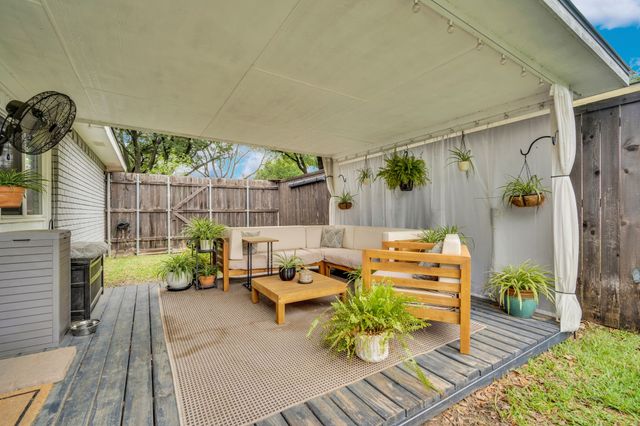 10810 Wallbrook Drive, Dallas, TX 75238