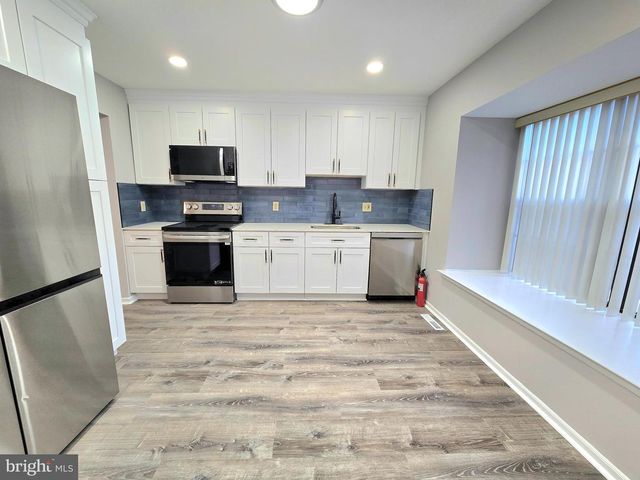 838 KINGS CROFT, Cherry Hill, NJ 08034