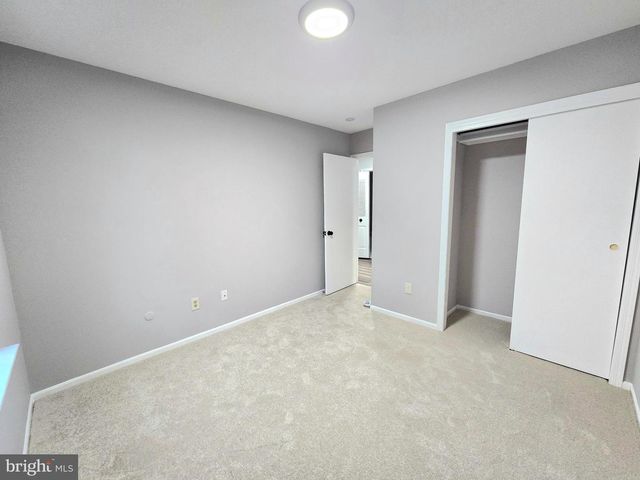 838 KINGS CROFT, Cherry Hill, NJ 08034