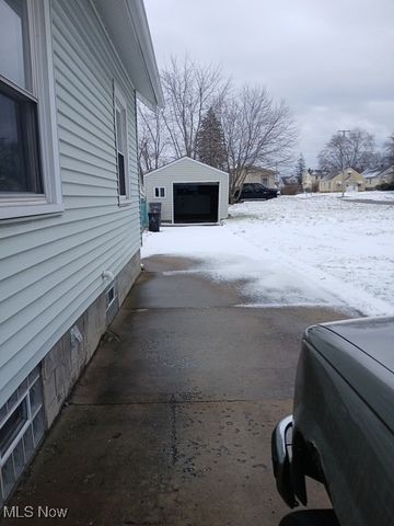 405 N Osborn Avenue, Youngstown, OH 44509