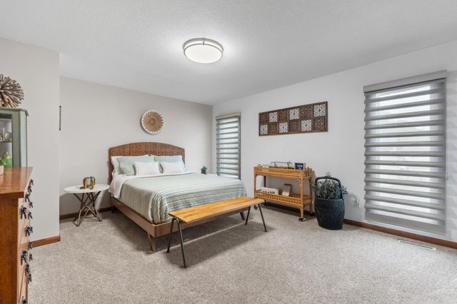 3520 Pilgrim Lane N, Plymouth, MN 55441