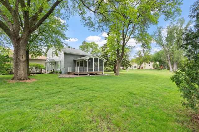 3520 Pilgrim Lane N, Plymouth, MN 55441