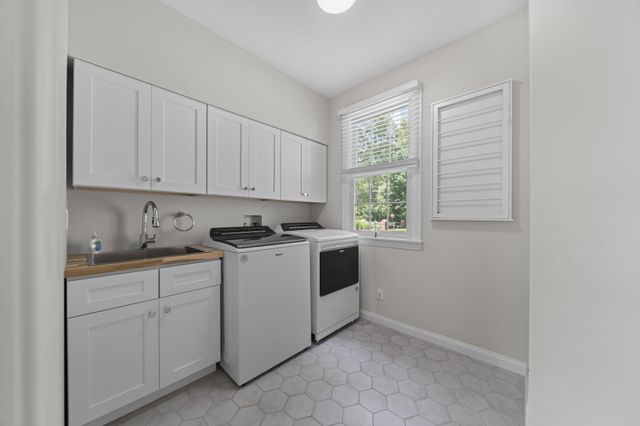 100 Autumn Rush Court, Columbus, OH 43230