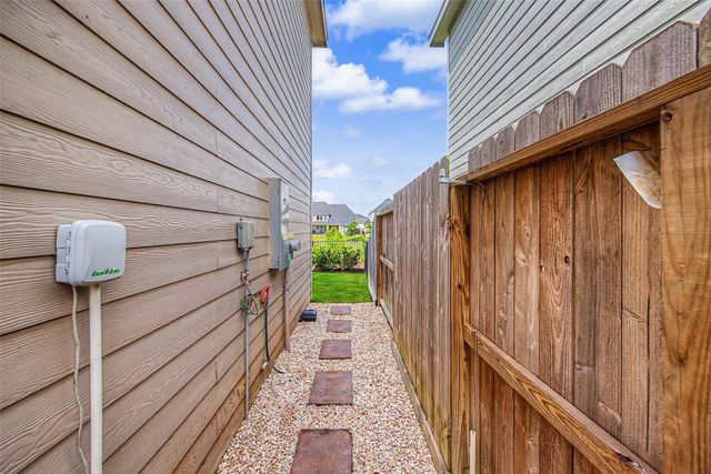 5630 Amber Brook Lane, Fulshear, TX 77441