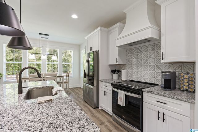 305 STONEWOOD TRAIL, Springville, AL 35146