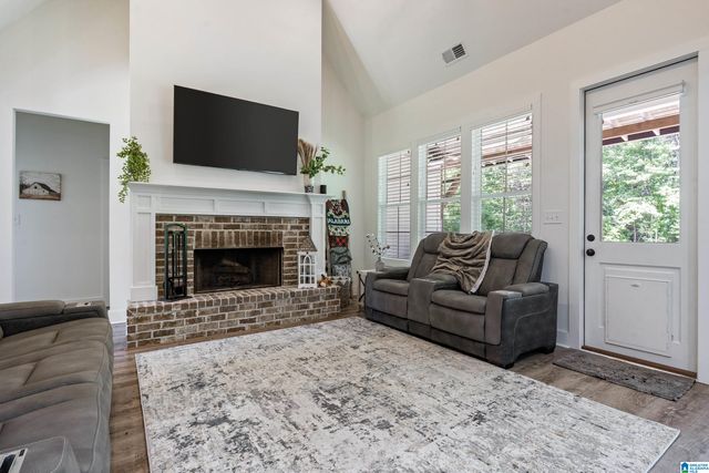 305 STONEWOOD TRAIL, Springville, AL 35146