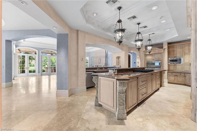 7310 Tilden LN, Naples, FL 34108