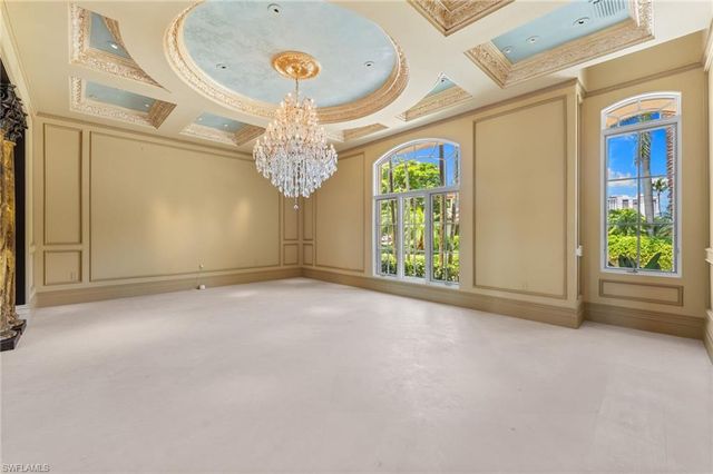 7310 Tilden LN, Naples, FL 34108