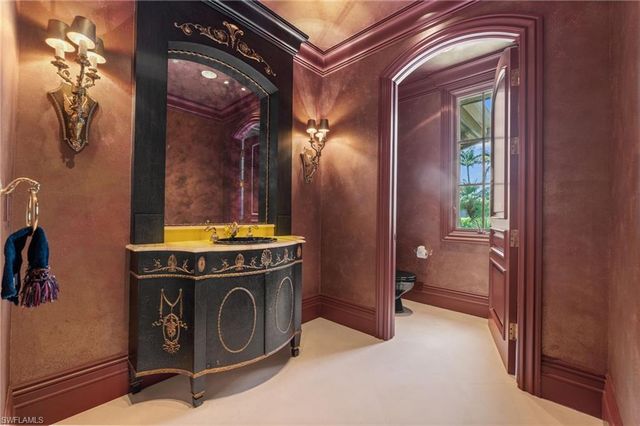 7310 Tilden LN, Naples, FL 34108