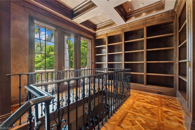 7310 Tilden LN, Naples, FL 34108