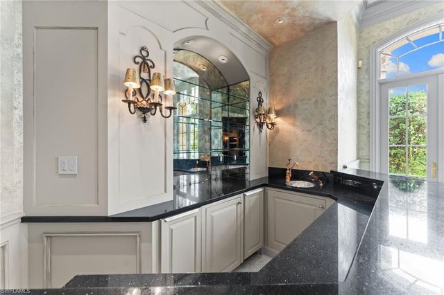 7310 Tilden LN, Naples, FL 34108