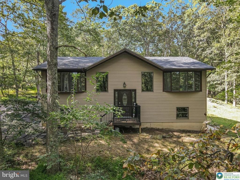 115 WHITE OAK CT, Tannersville, PA 18372