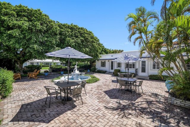 320 Inlet Way 4, Palm Beach Shores, FL 33404