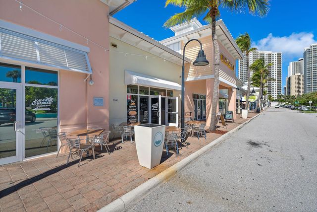 320 Inlet Way 4, Palm Beach Shores, FL 33404