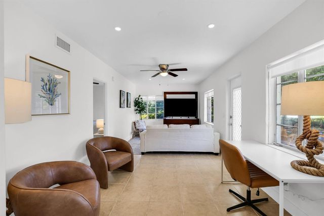 320 Inlet Way 4, Palm Beach Shores, FL 33404