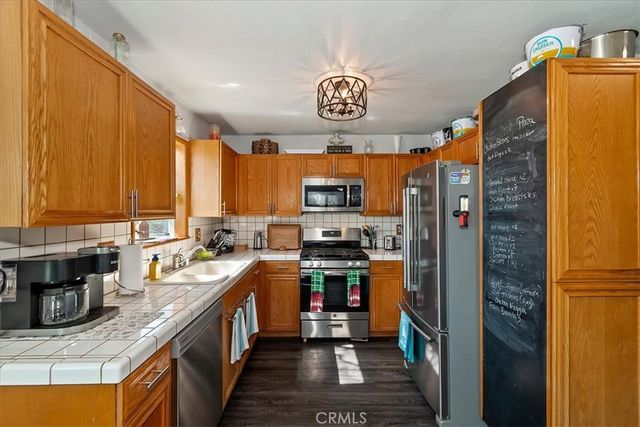 1211 Yosemite, Lake Arrowhead, CA 92352