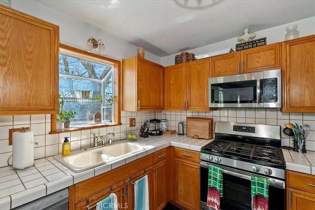 1211 Yosemite, Lake Arrowhead, CA 92352