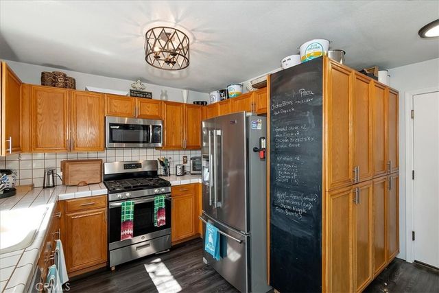 1211 Yosemite, Lake Arrowhead, CA 92352