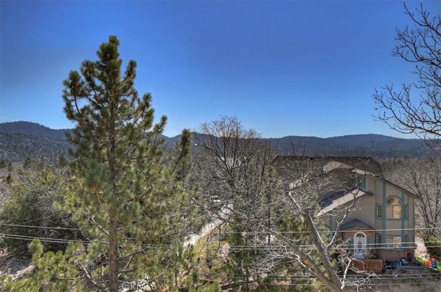 1211 Yosemite, Lake Arrowhead, CA 92352