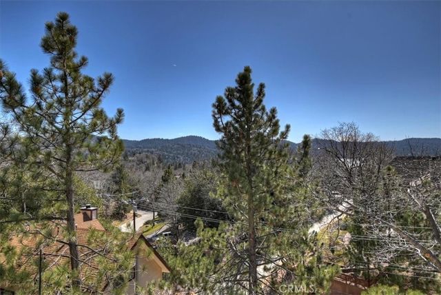 1211 Yosemite, Lake Arrowhead, CA 92352