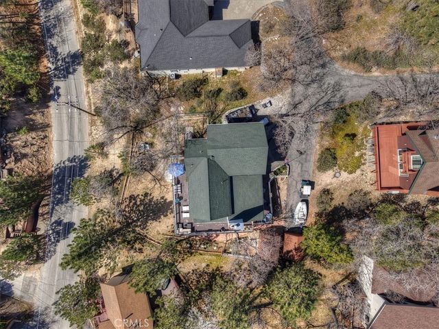 1211 Yosemite, Lake Arrowhead, CA 92352