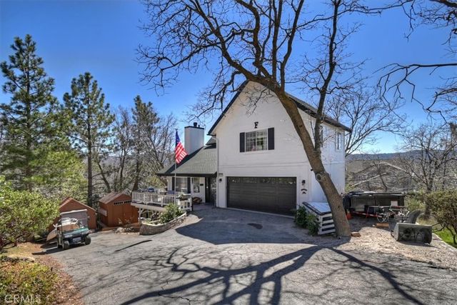 1211 Yosemite, Lake Arrowhead, CA 92352