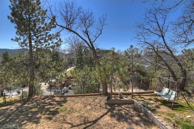 1211 Yosemite, Lake Arrowhead, CA 92352