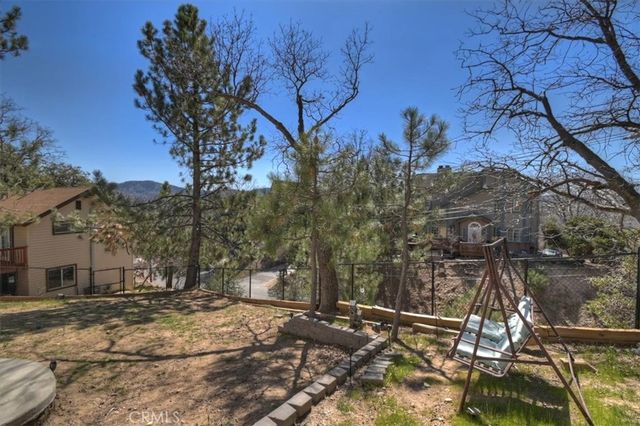 1211 Yosemite, Lake Arrowhead, CA 92352
