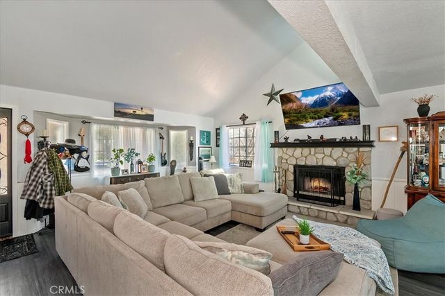 1211 Yosemite, Lake Arrowhead, CA 92352