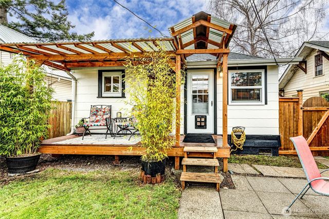 1116 E Marine View Drive, Everett, WA 98201