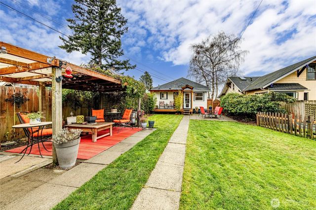 1116 E Marine View Drive, Everett, WA 98201