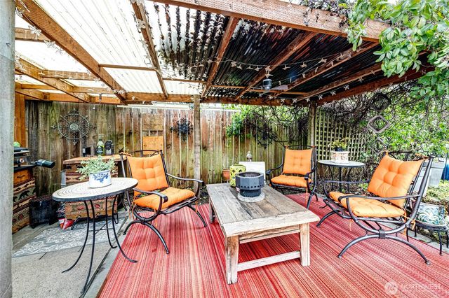 1116 E Marine View Drive, Everett, WA 98201