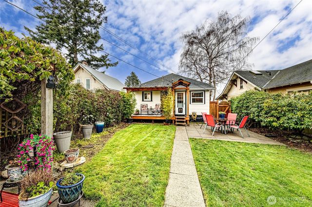 1116 E Marine View Drive, Everett, WA 98201