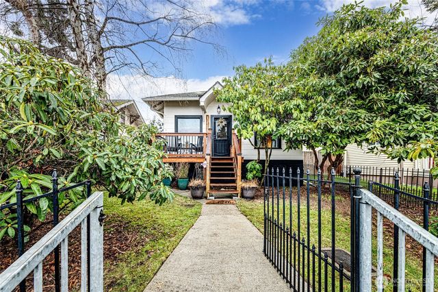 1116 E Marine View Drive, Everett, WA 98201