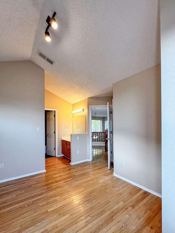 9121 Ridgefield Avenue NE, Albuquerque, NM 87109