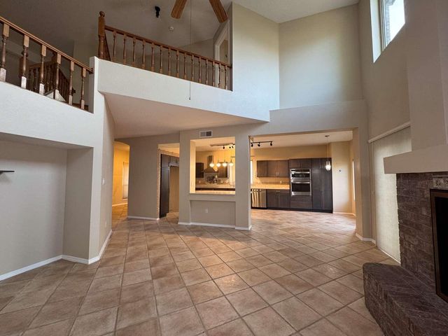 9121 Ridgefield Avenue NE, Albuquerque, NM 87109