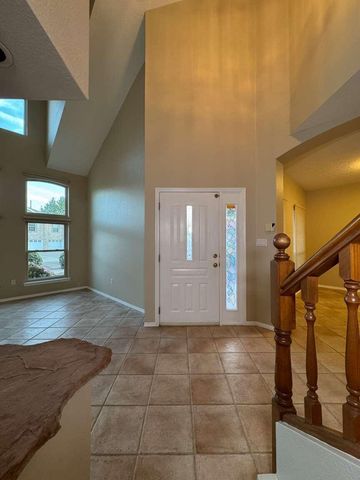 9121 Ridgefield Avenue NE, Albuquerque, NM 87109