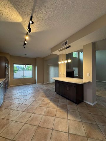 9121 Ridgefield Avenue NE, Albuquerque, NM 87109