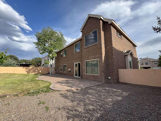 9121 Ridgefield Avenue NE, Albuquerque, NM 87109