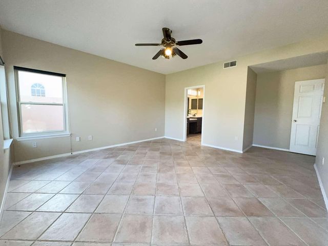 9121 Ridgefield Avenue NE, Albuquerque, NM 87109