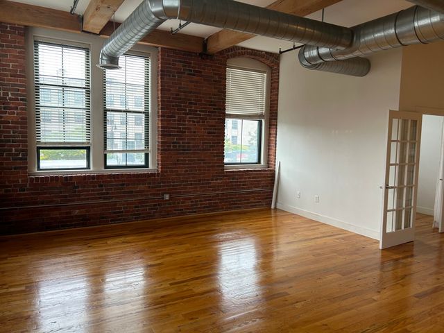 589 Essex St 202, Lynn, MA 01901