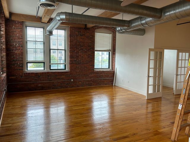 589 Essex St 202, Lynn, MA 01901