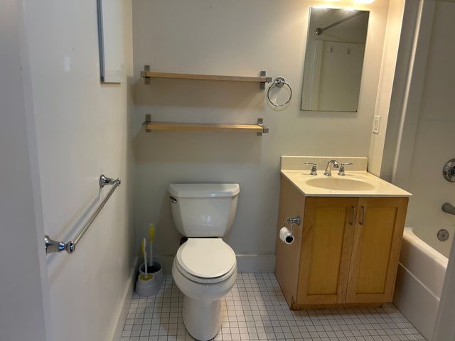 589 Essex St 202, Lynn, MA 01901