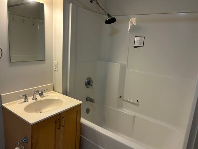 589 Essex St 202, Lynn, MA 01901