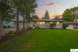 1801 Sunray Avenue, Mankato, MN 56001