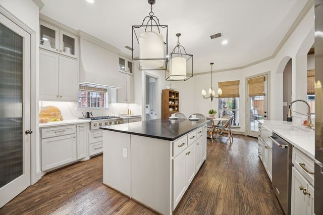 3399 Oakleaf Lane, Richardson, TX 75082