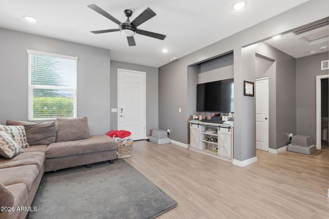 12652 W NORTHVIEW Avenue, Glendale, AZ 85307