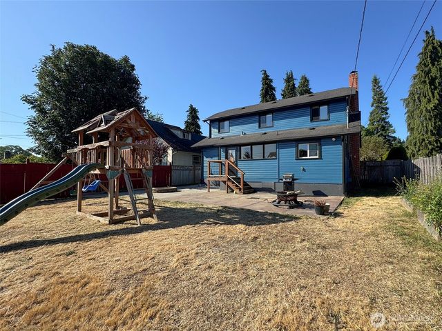 615 W 12th Street, Port Angeles, WA 98362